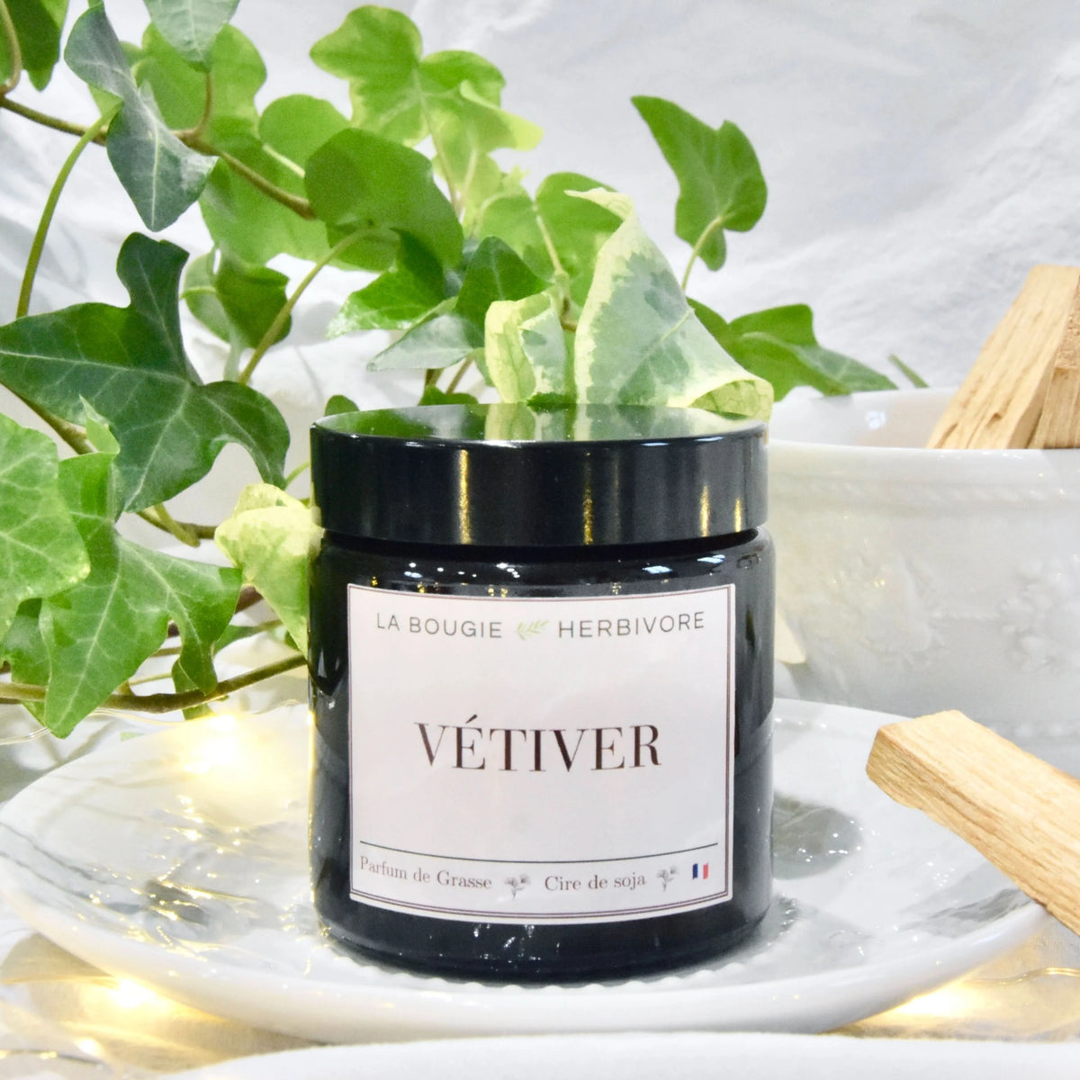 Bougie parfumée Vétiver accents boisés à la cire végétale de soja 90g