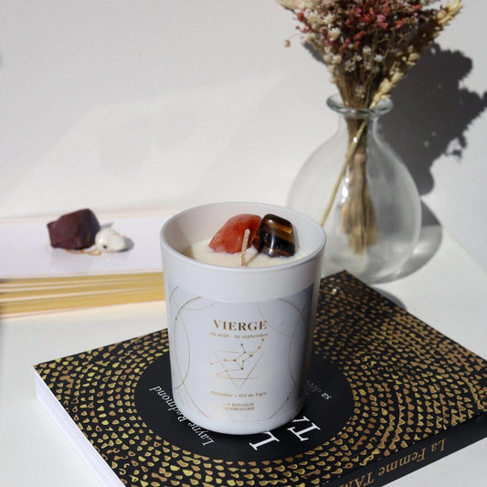 Bougie astrologique signe Vierge avec cristaux et parfum agréable pour une ambiance apaisante