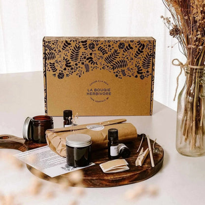 Kit bougies made in France de La Bougie Herbivore avec accessoires et ingrédients pour créer des bougies personnalisées