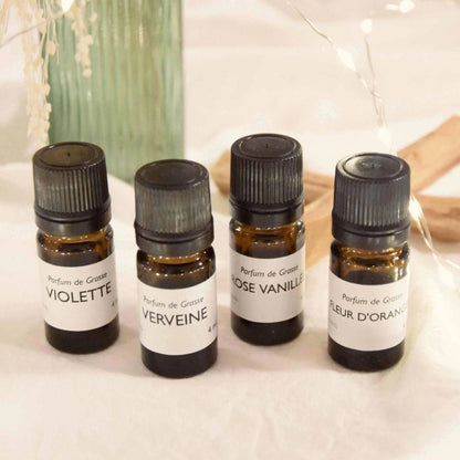 Kit bougies made in France avec quatre huiles parfumées pour créer vos propres bougies artisanales