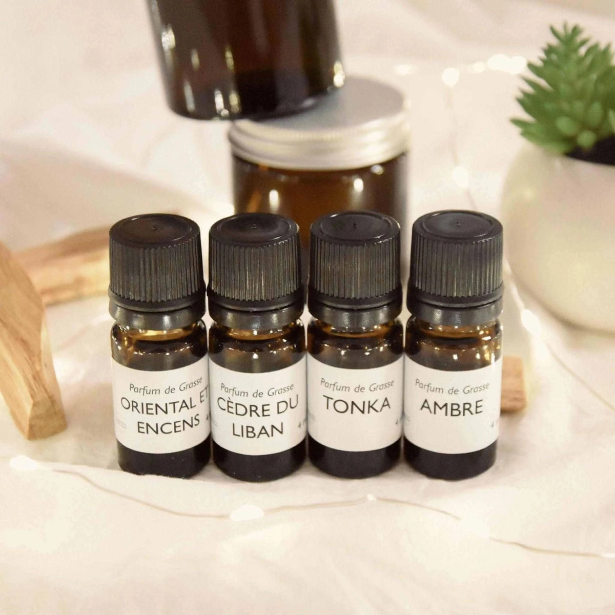 Kit bougies orientales avec huiles parfumées incluant encens, cèdre du Liban, tonka et ambre
